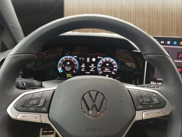 Volkswagen Golf 1.5 eTSI Golf VIII