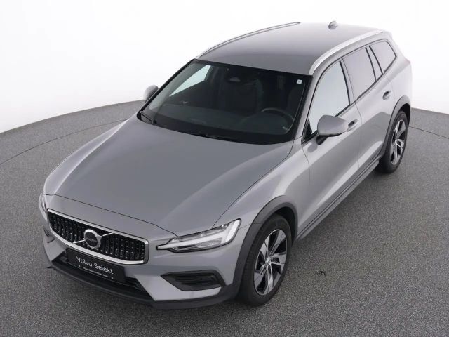 Volvo V60 Cross Country AWD Plus