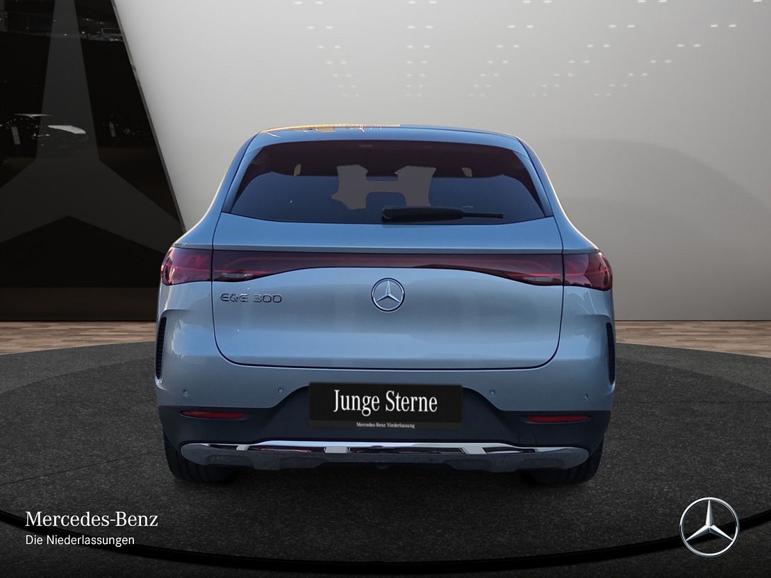Mercedes-Benz EQE SUV 300