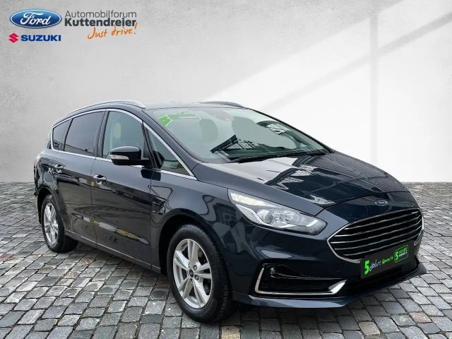 Ford S-Max Titanium