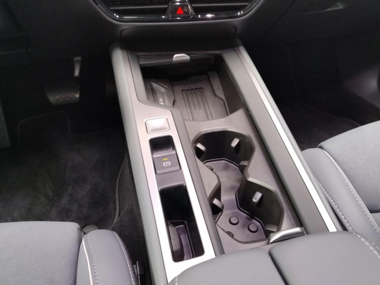 Volkswagen Passat 1.5 eTSI Business DSG Variant