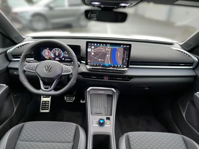 Volkswagen T-Roc 1.5 eTSI DSG IQ.Drive R-Line