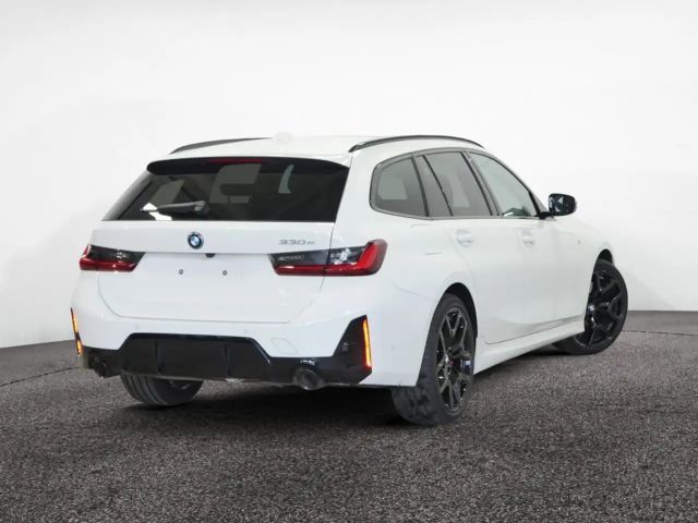 BMW 330 330e M-Sport Touring
