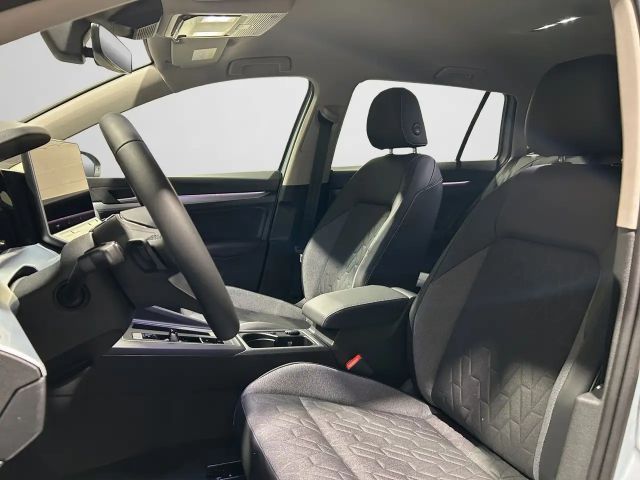 Volkswagen Golf Life Variant