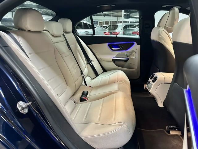 Mercedes-Benz C 200 Sedan