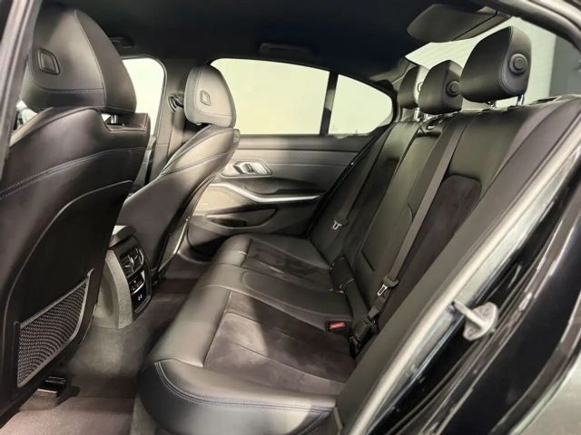 BMW 320 320d M-Sport Sedan