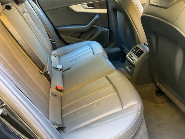 Audi A4 35 TFSI Avant S-Tronic