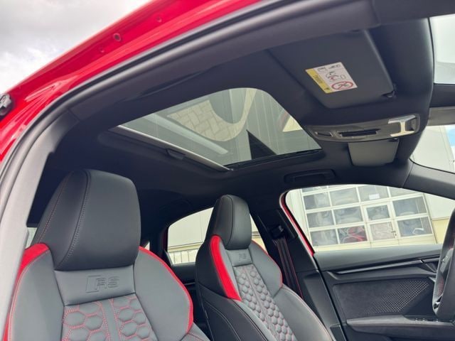 Audi RS3 Quattro S-Tronic Sedan