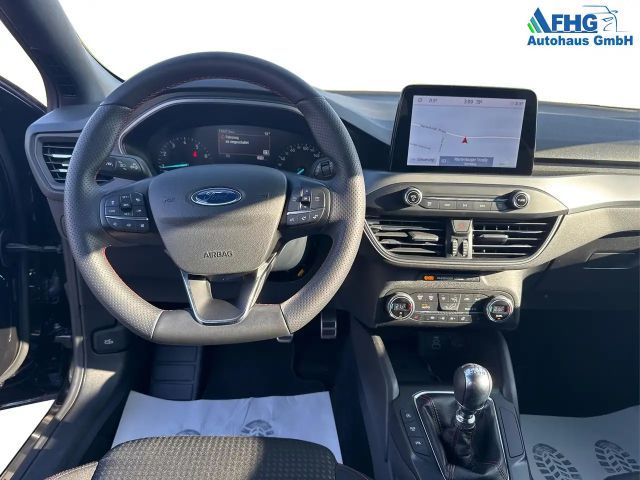 Ford Focus EcoBoost ST Line Style Wagon