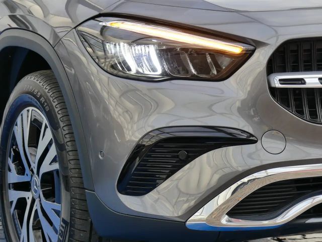 Mercedes-Benz GLA 180 Progressive