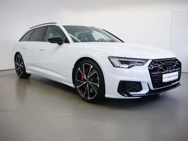 Audi S6 Avant