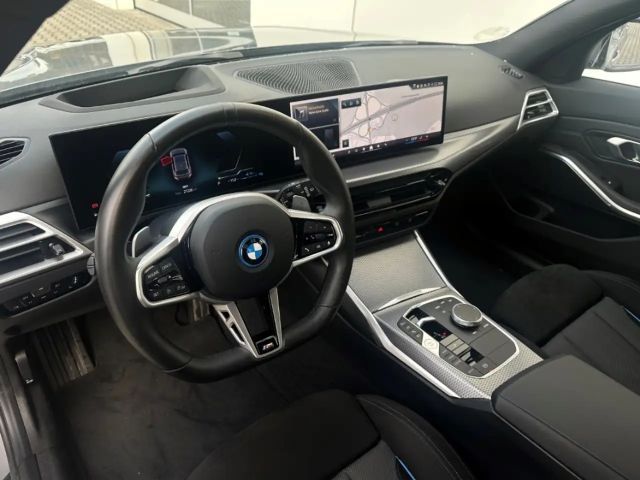 BMW 330 330e M-Sport Touring
