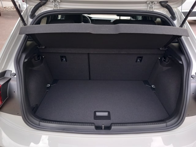 Volkswagen Polo 1.0 TSI DSG R-Line