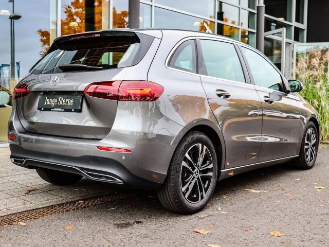 Mercedes-Benz B 200 Progressive Sedan