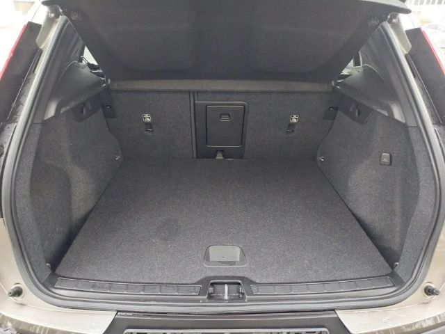 Volvo XC40 R-Design Recharge T4