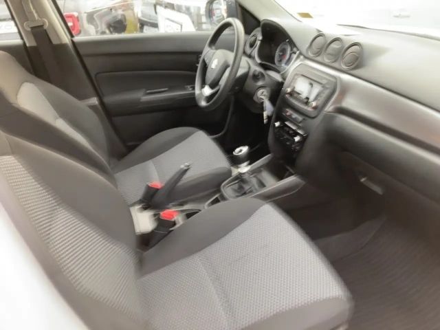 Suzuki Vitara Club Hybrid