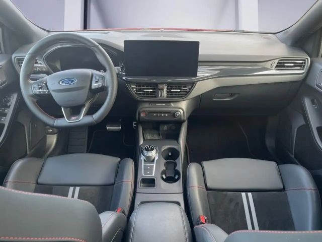 Ford Focus ST Line Wagon