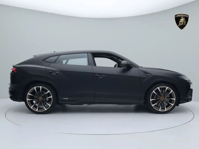 Lamborghini Urus S