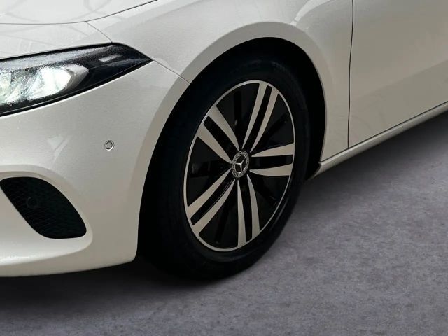 Mercedes-Benz A 200 Sitzhzng, ACC, Regensensor