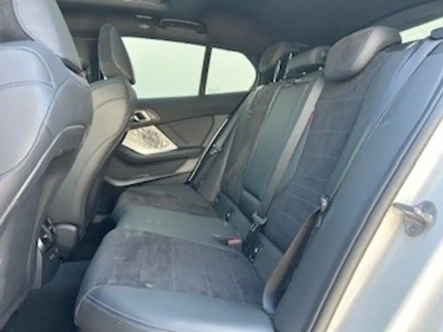 BMW 118 118d M-Sport Sedan