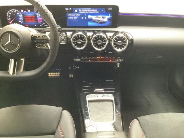 Mercedes-Benz CLA 200 AMG Line Shooting Brake