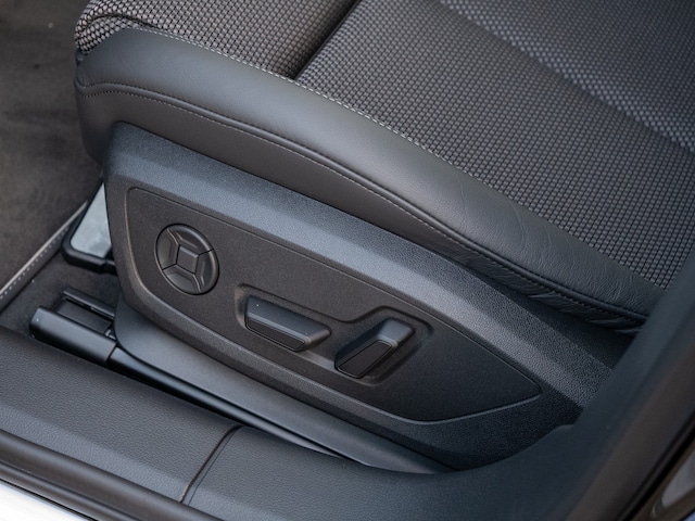 Audi A6 55 TFSI Quattro S-Line S-Tronic Sedan