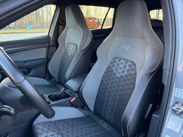 Volkswagen Golf 1.5 TSI R-Line Variant