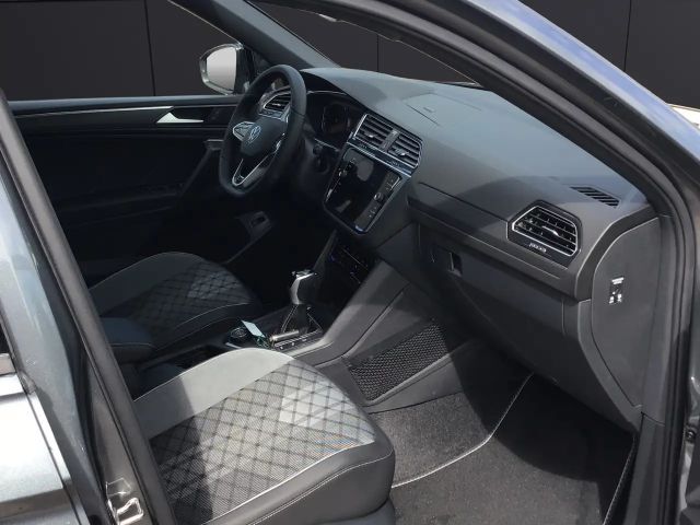 Volkswagen Tiguan Allspace DSG IQ.Drive R-Line