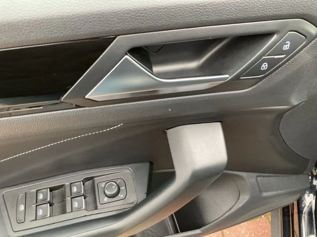 Volkswagen T-Roc 1.5 TSI DSG R-Line