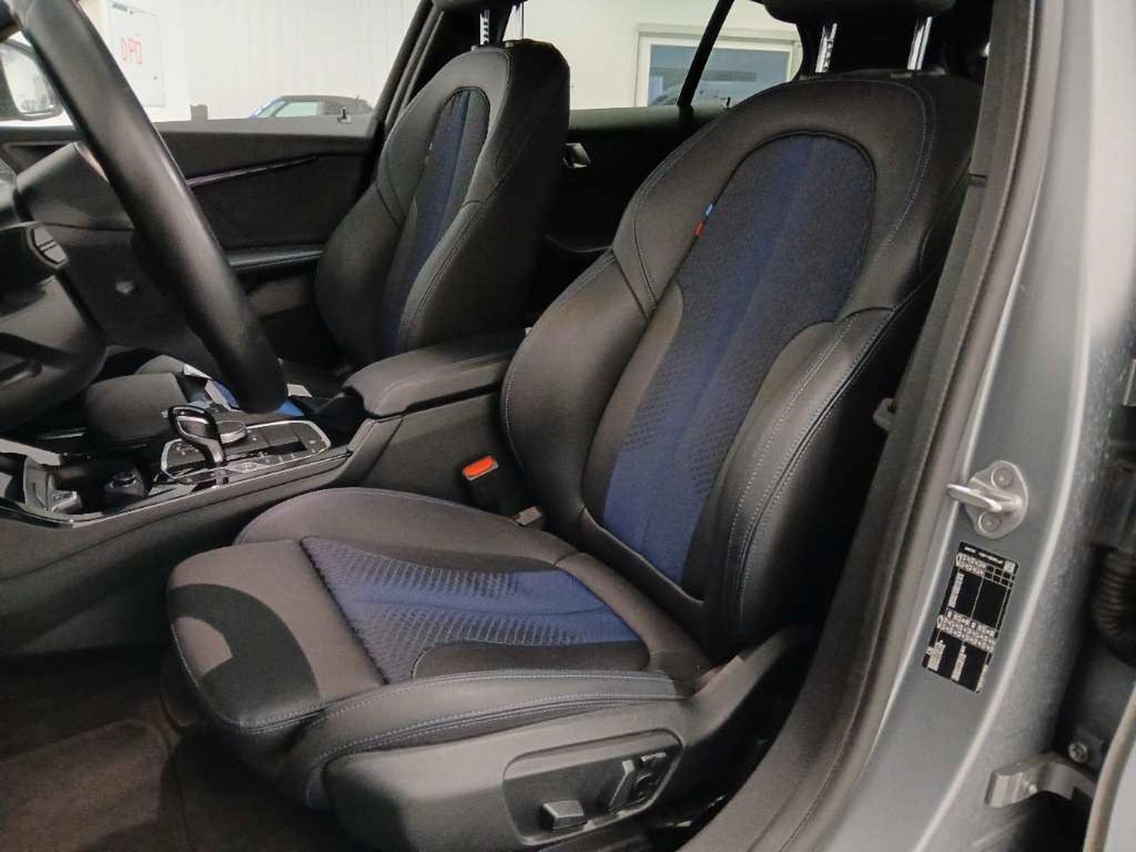 BMW 118 118i M-Sport Sedan