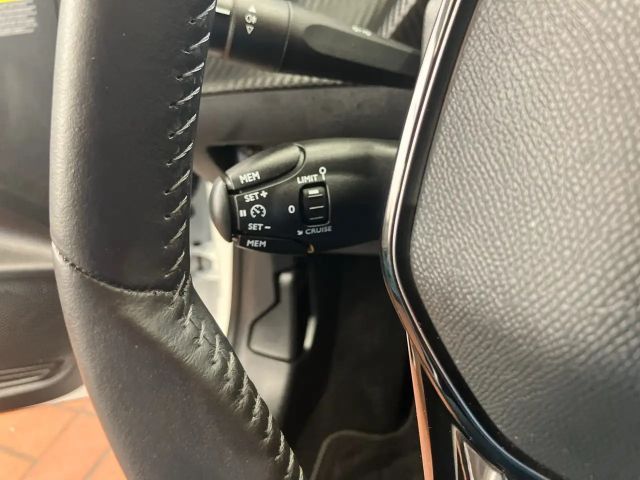 Peugeot E-208 Active Pack