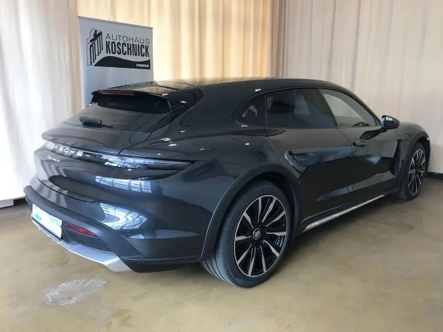 Porsche Taycan 4 Cross Turismo