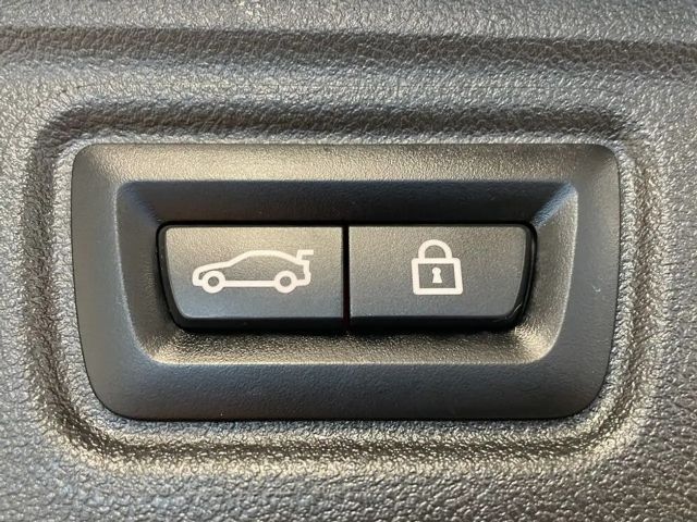 BMW 330 330e M-Sport Touring xDrive