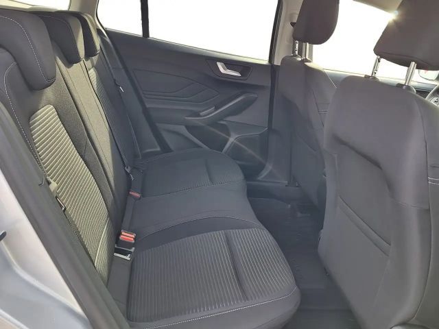 Ford Focus Titanium Wagon