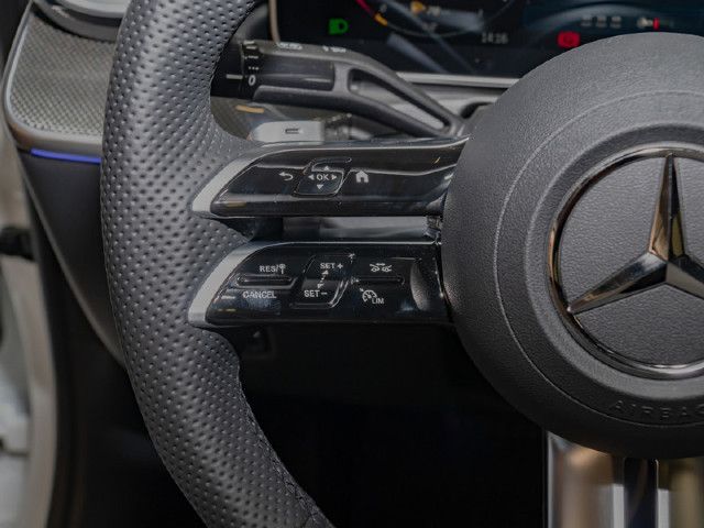 Mercedes-Benz C 200 AMG Line Sedan