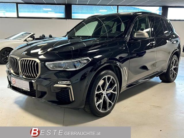 BMW X5 M50i