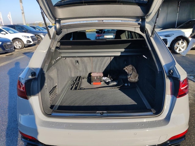 Audi RS4 Avant Quattro