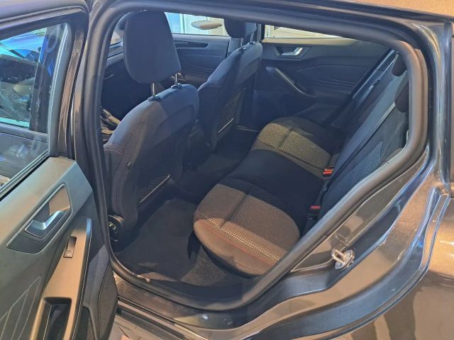 Ford Focus ST Line Wagon