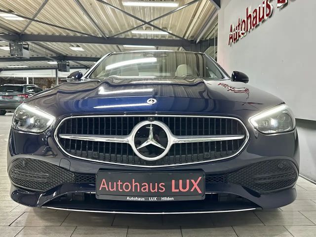 Mercedes-Benz C 200 Sedan