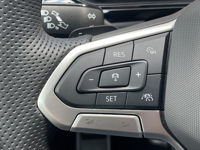 Volkswagen T-Roc 1.5 TSI DSG R-Line Style