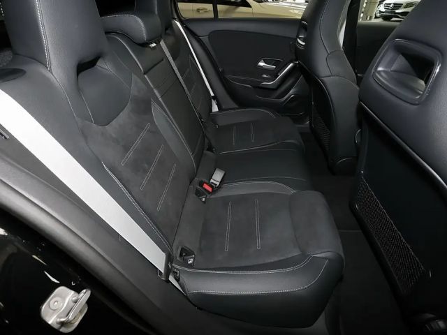 Mercedes-Benz A 200 AMG Line