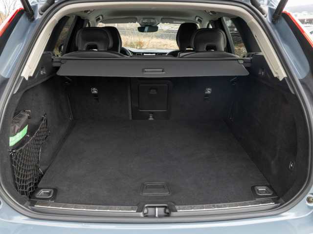 Volvo XC60 AWD Dark Plus