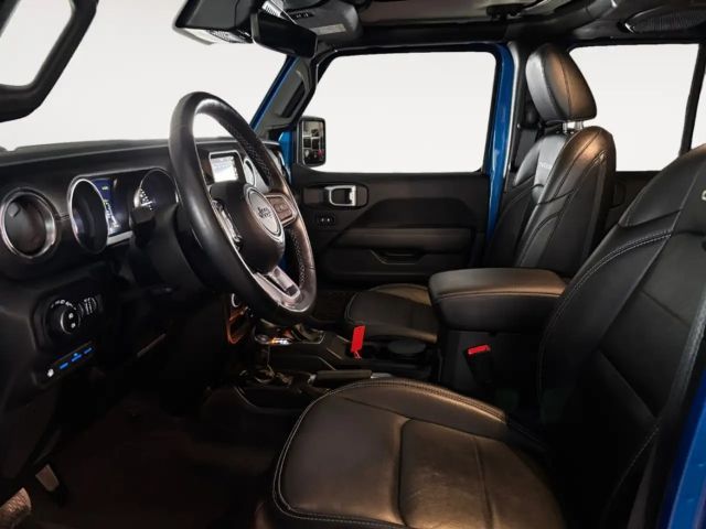 Jeep Wrangler Sahara