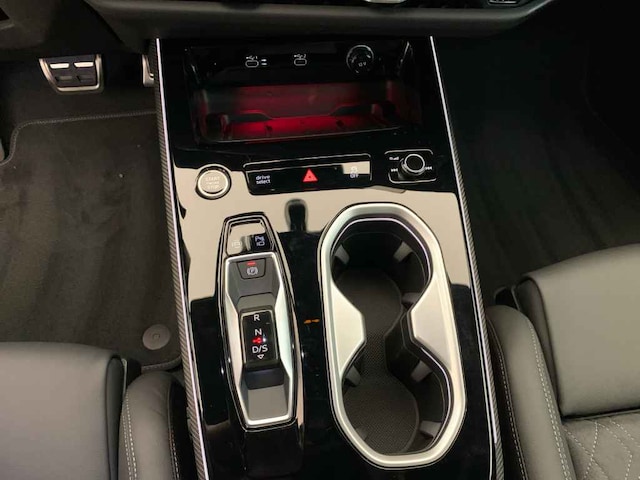 Audi A6 Avant Quattro S-Tronic