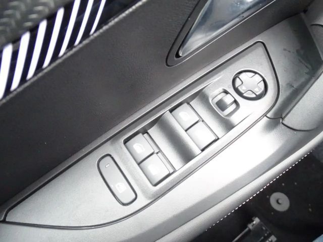 Peugeot 2008 Allure Pack