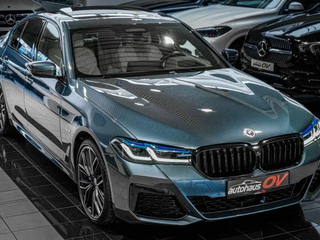BMW 530 530e M-Sport Sedan