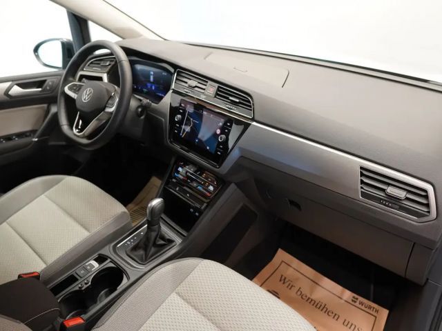 Volkswagen Touran 1.5 TSI DSG