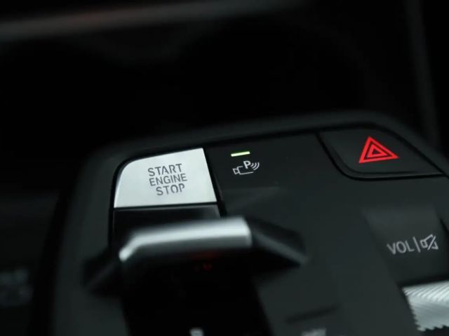 BMW 218 218d Active Tourer Sedan