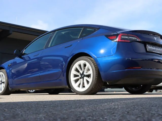 Tesla Model 3 RWD