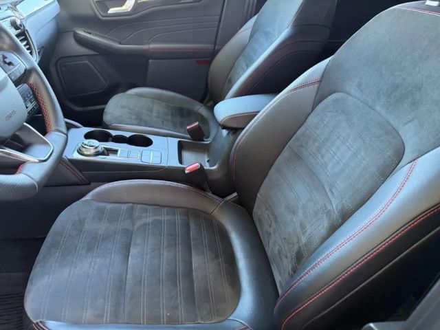 Ford Kuga Hybrid ST Line X